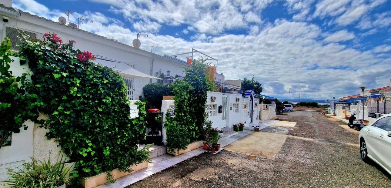 Sale - Apartment / flat -
Torrevieja - La Siesta - El Salado - Torreta