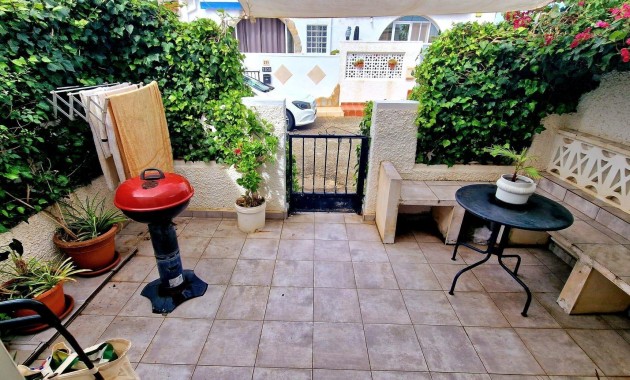 Sale - Apartment / flat -
Torrevieja - La Siesta - El Salado - Torreta