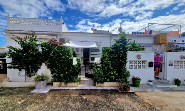 Sale - Apartment / flat -
Torrevieja - La Siesta - El Salado - Torreta