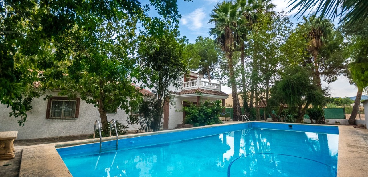 Sale - House -
Orihuela