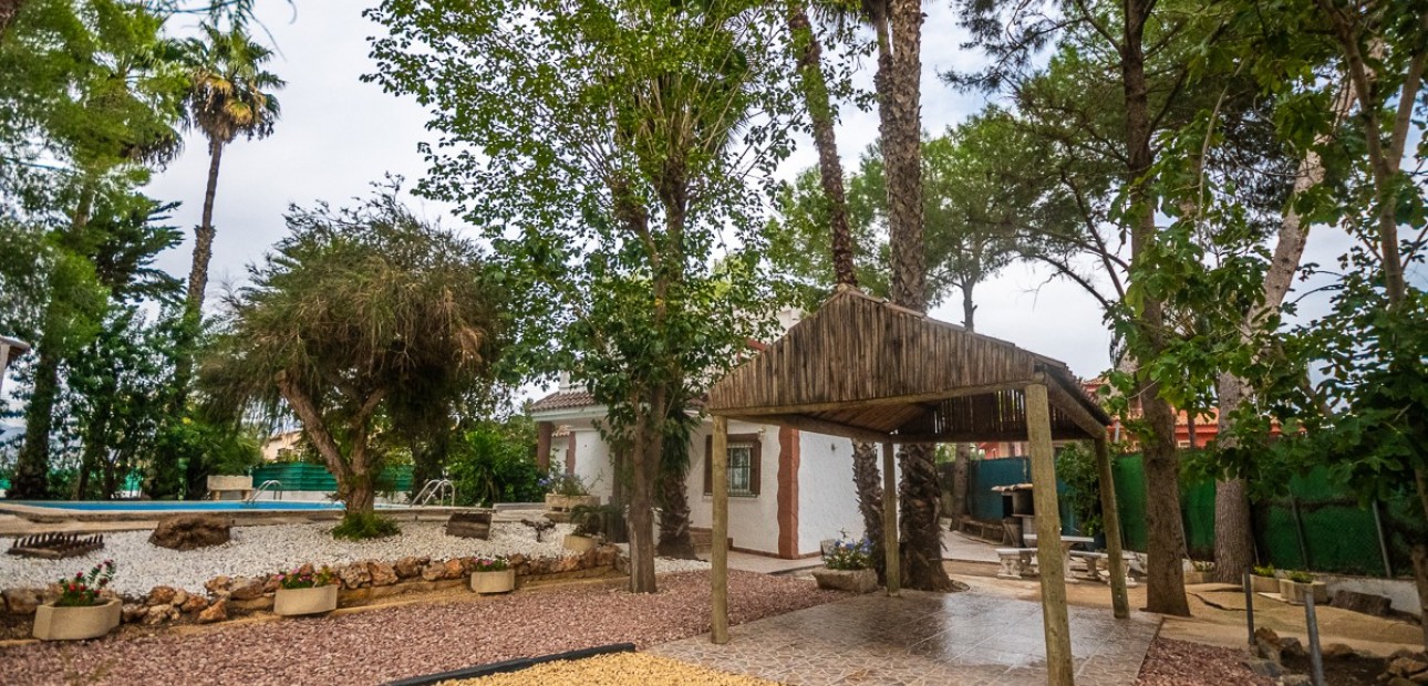 Sale - House -
Orihuela