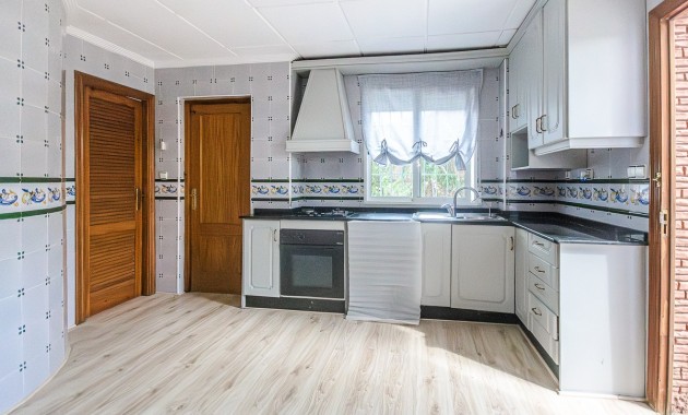 Sale - House -
Orihuela