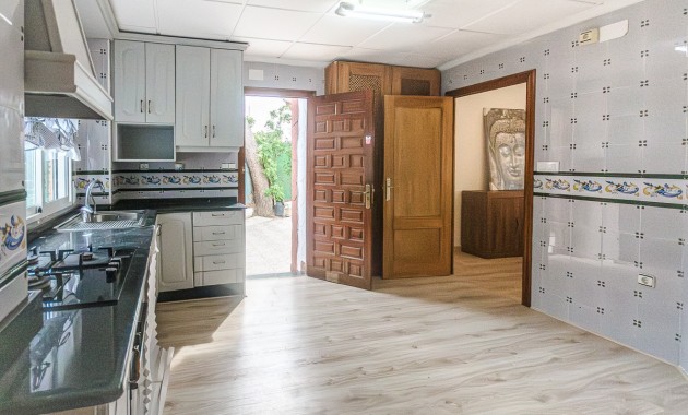 Sale - House -
Orihuela