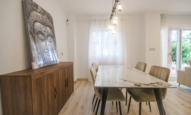 Sale - House -
Orihuela