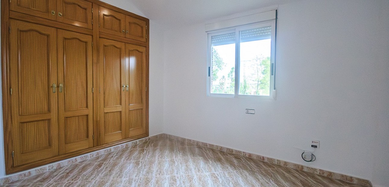 Sale - House -
Orihuela