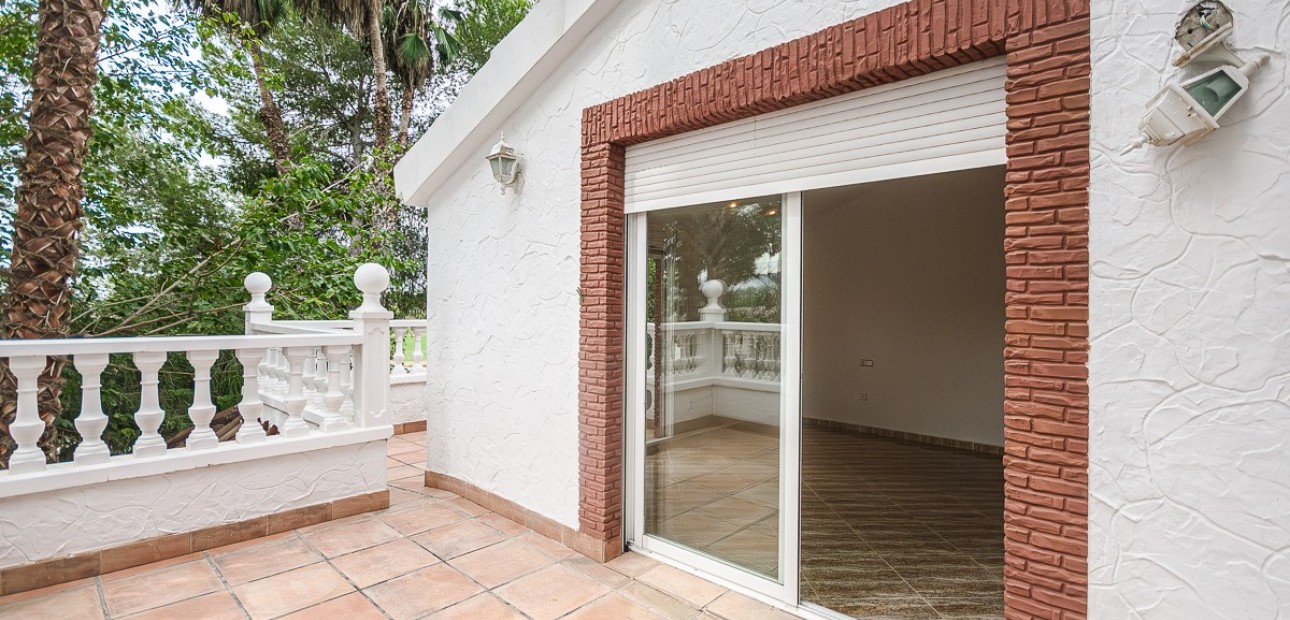 Sale - House -
Orihuela