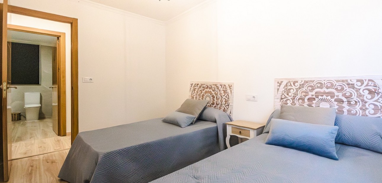 Sale - House -
Orihuela