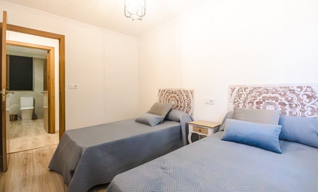 Sale - House -
Orihuela