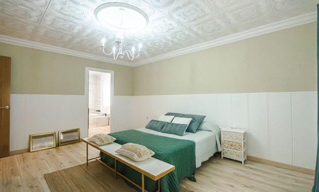 Sale - House -
Orihuela