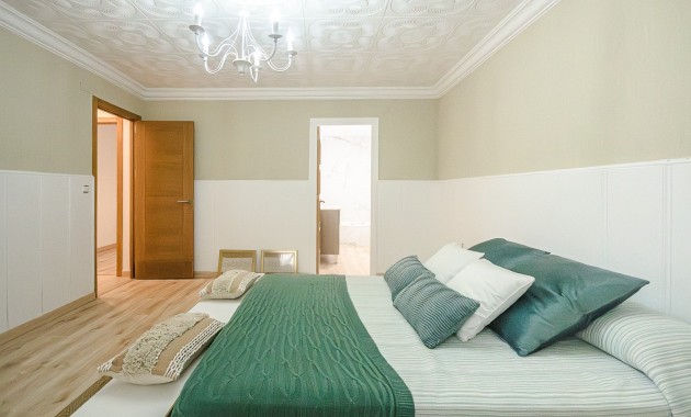 Sale - House -
Orihuela