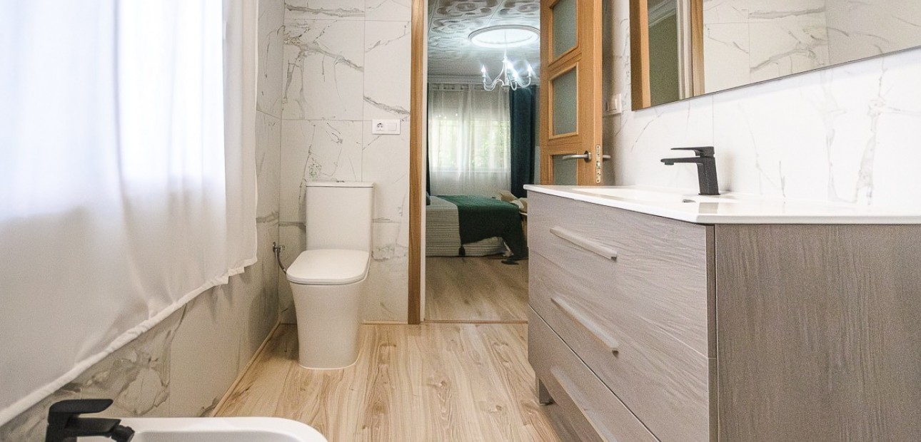 Sale - House -
Orihuela