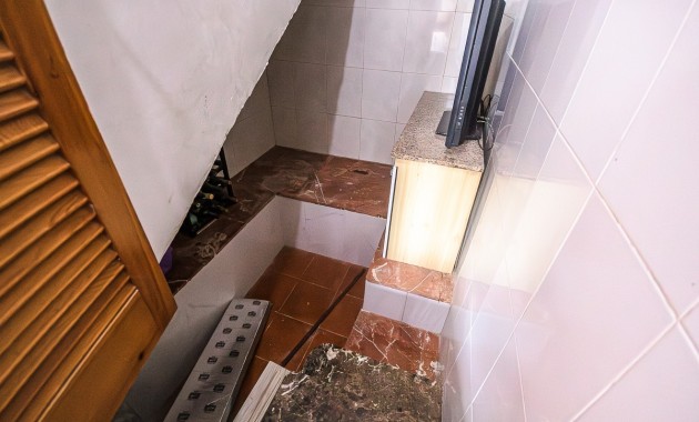 Sale - House -
Orihuela