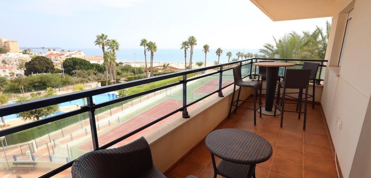 Herverkoop - Penthouse -
Pilar de la Horadada - Pueblo Latino