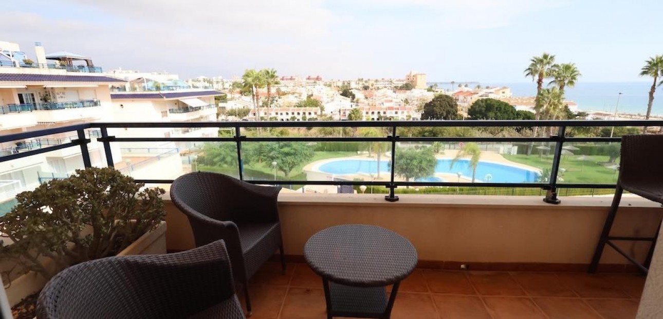 Herverkoop - Penthouse -
Pilar de la Horadada - Pueblo Latino