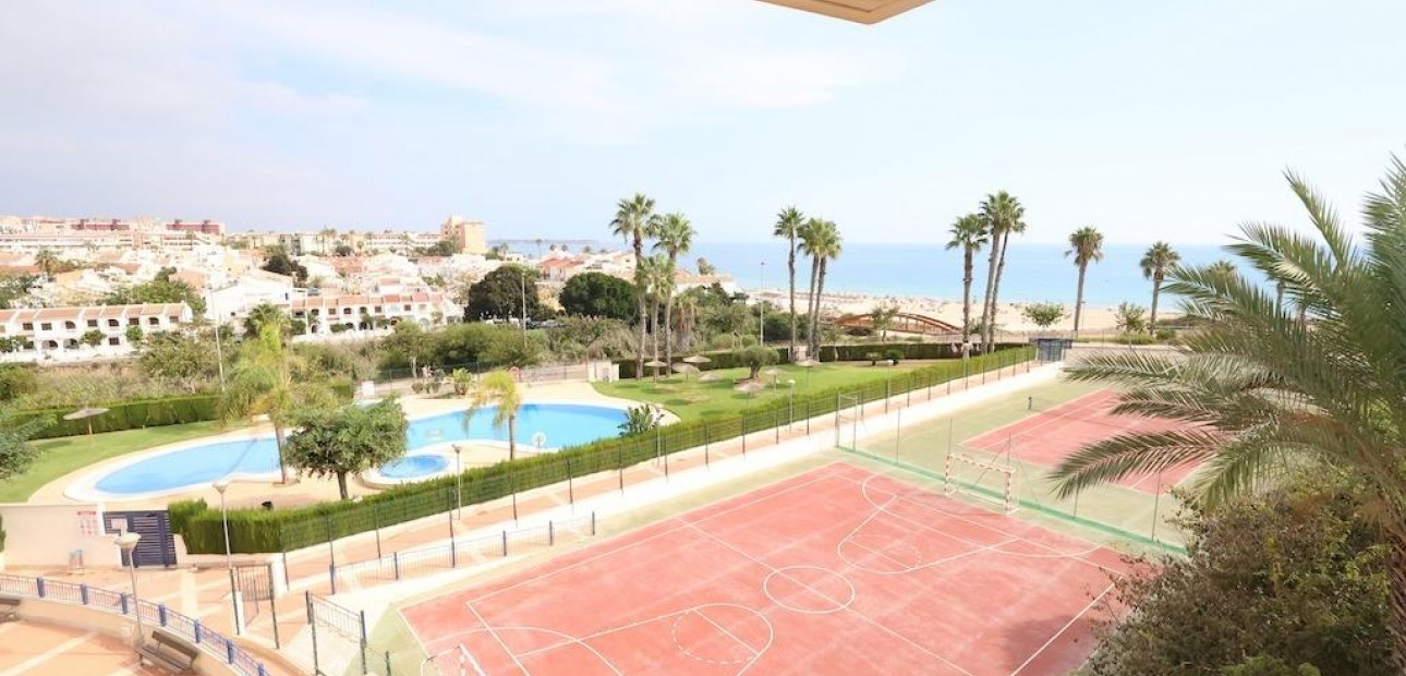 Herverkoop - Penthouse -
Pilar de la Horadada - Pueblo Latino