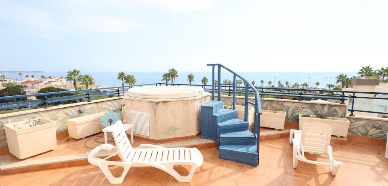 Herverkoop - Penthouse -
Pilar de la Horadada - Pueblo Latino