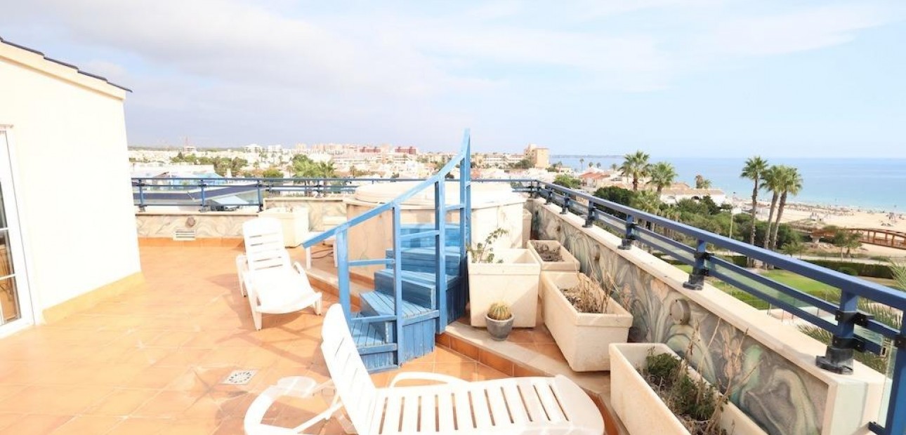 Herverkoop - Penthouse -
Pilar de la Horadada - Pueblo Latino