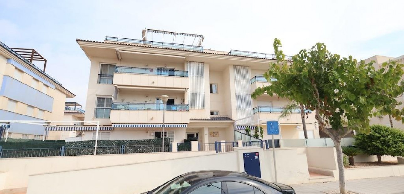 Herverkoop - Penthouse -
Pilar de la Horadada - Pueblo Latino