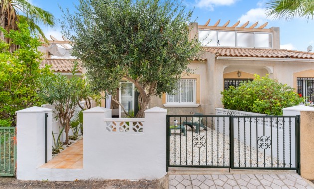 Herverkoop - Bungalow -
Orihuela Costa - Villamartin