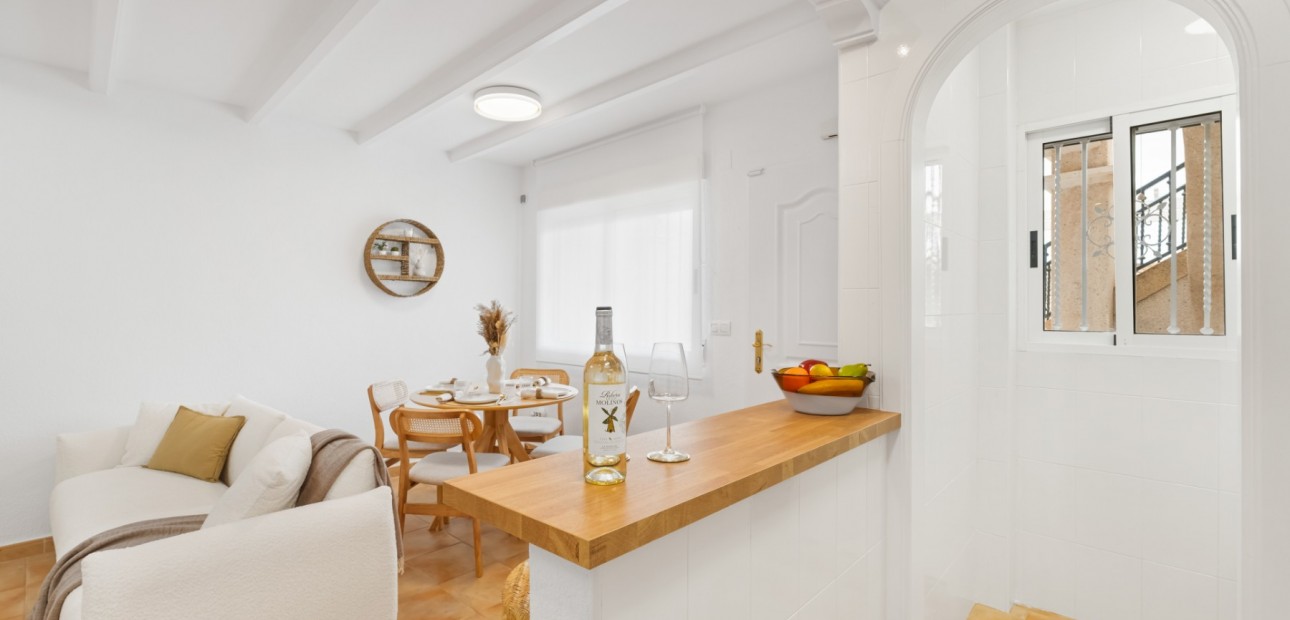 Herverkoop - Bungalow -
Orihuela Costa - Villamartin