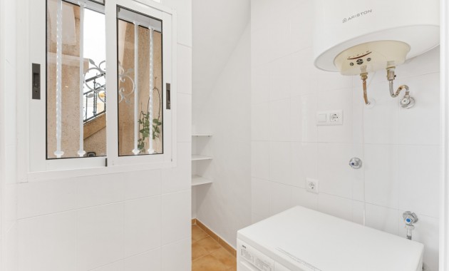 Herverkoop - Bungalow -
Orihuela Costa - Villamartin