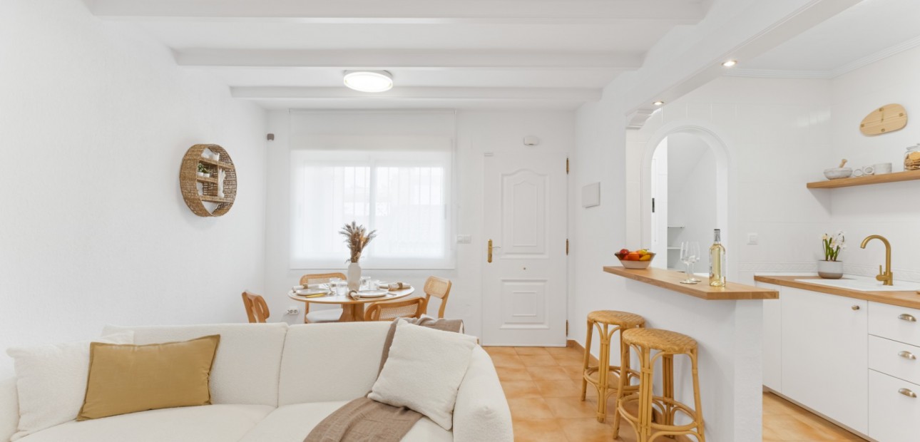 Herverkoop - Bungalow -
Orihuela Costa - Villamartin