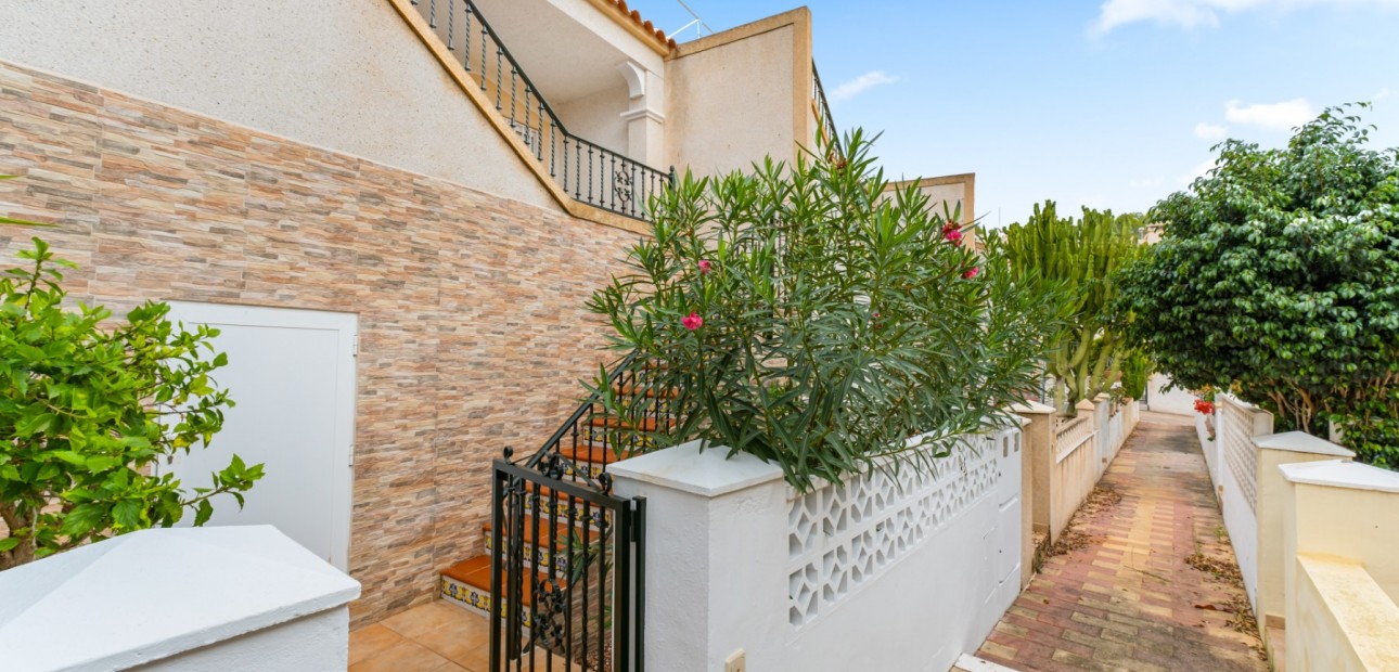 Herverkoop - Bungalow -
Orihuela Costa - Villamartin