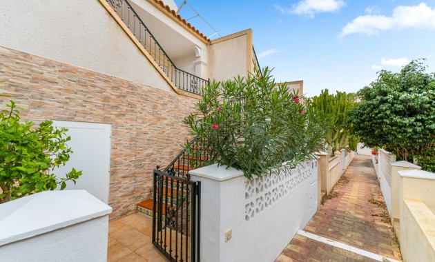 Herverkoop - Bungalow -
Orihuela Costa - Villamartin