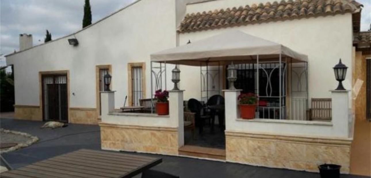 Herverkoop - Villa -
La Matanza