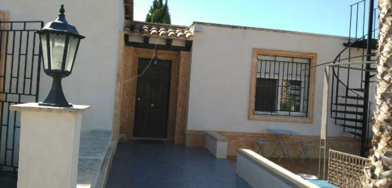 Herverkoop - Villa -
La Matanza