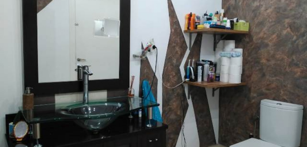 Herverkoop - Villa -
La Matanza