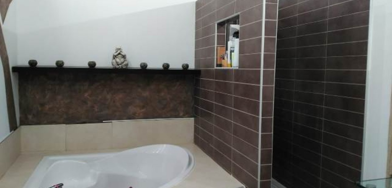 Herverkoop - Villa -
La Matanza