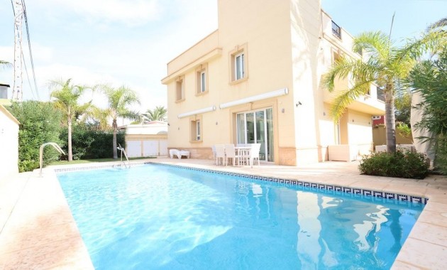 Sale - Villa -
Cabo Roig - Costa blanca