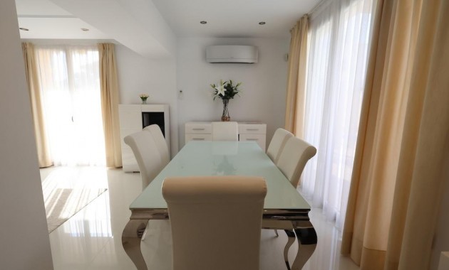 Sale - Villa -
Cabo Roig - Costa blanca