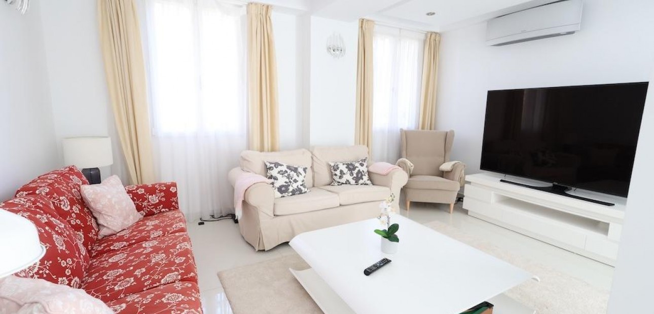 Sale - Villa -
Cabo Roig - Costa blanca