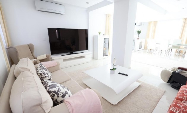 Sale - Villa -
Cabo Roig - Costa blanca