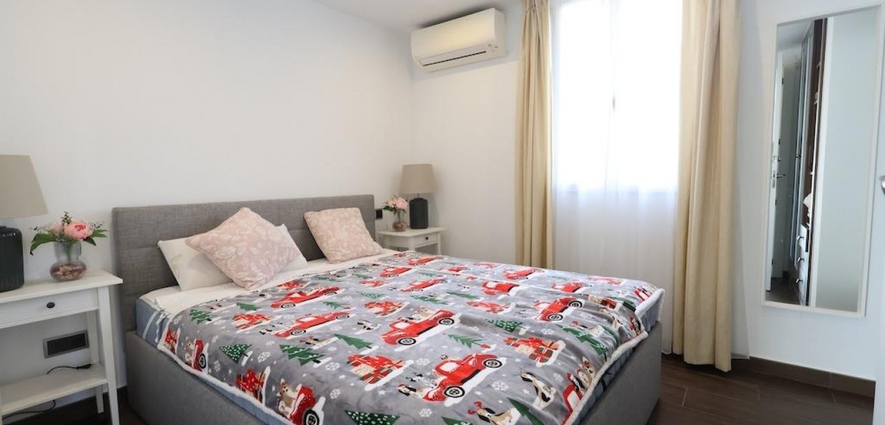 Sale - Villa -
Cabo Roig - Costa blanca