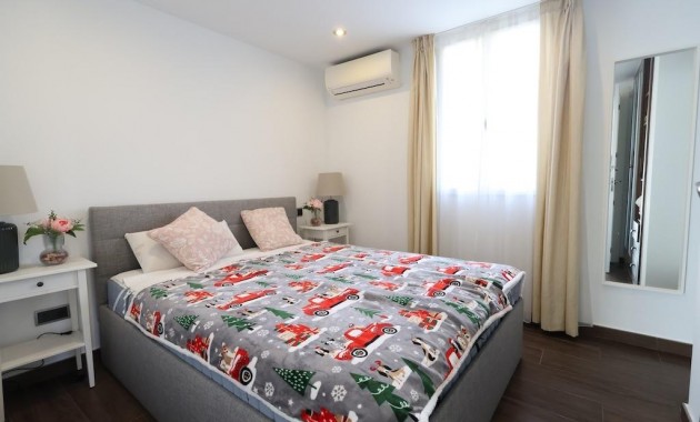 Sale - Villa -
Cabo Roig - Costa blanca