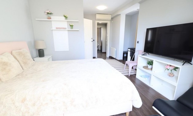 Sale - Villa -
Cabo Roig - Costa blanca