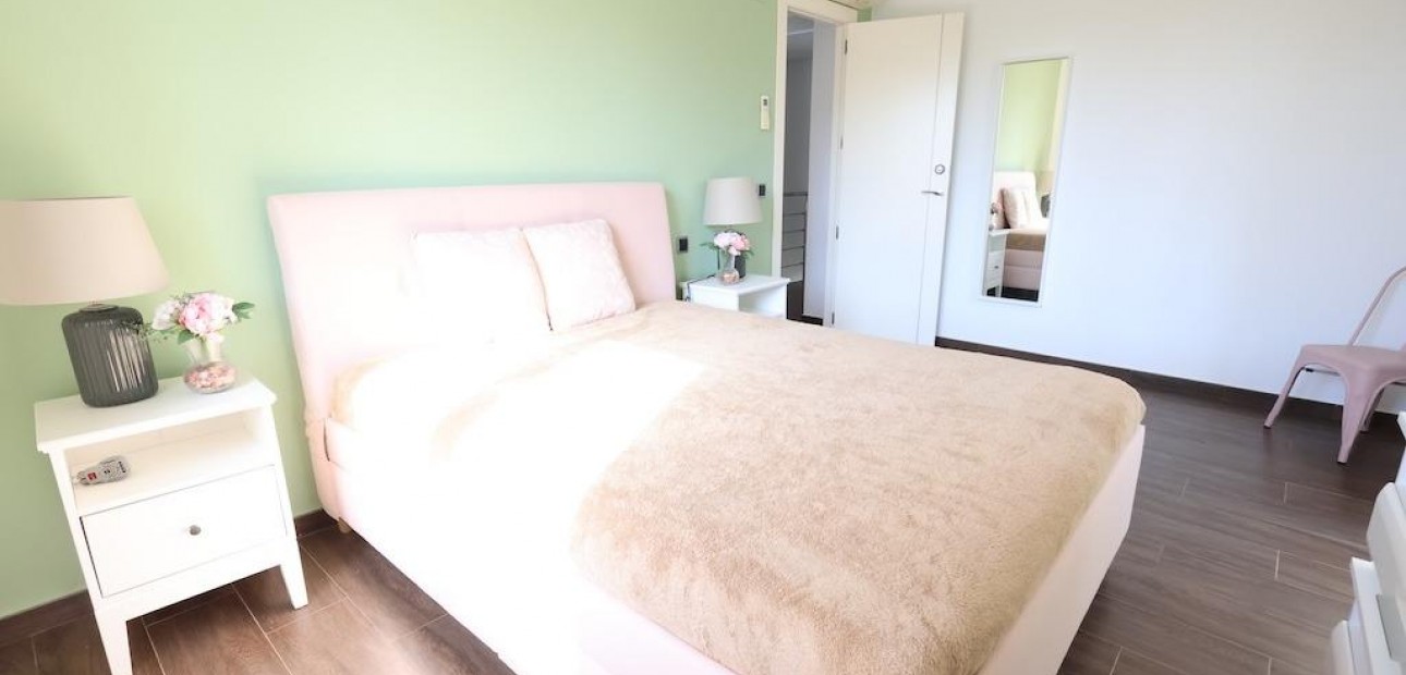 Sale - Villa -
Cabo Roig - Costa blanca