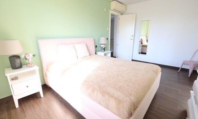 Sale - Villa -
Cabo Roig - Costa blanca