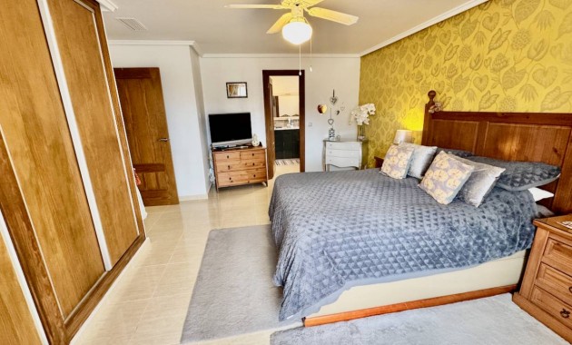 Herverkoop - Finca / Country Property -
Catral