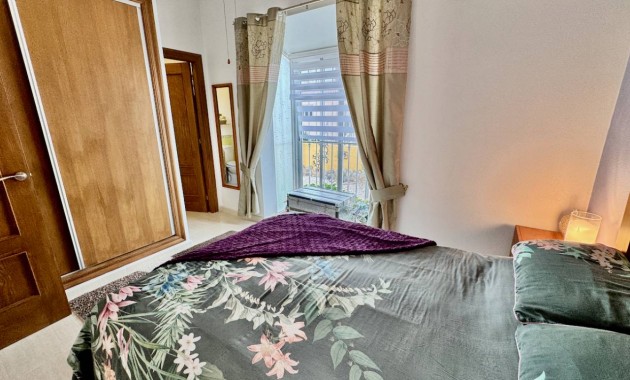 Herverkoop - Finca / Country Property -
Catral