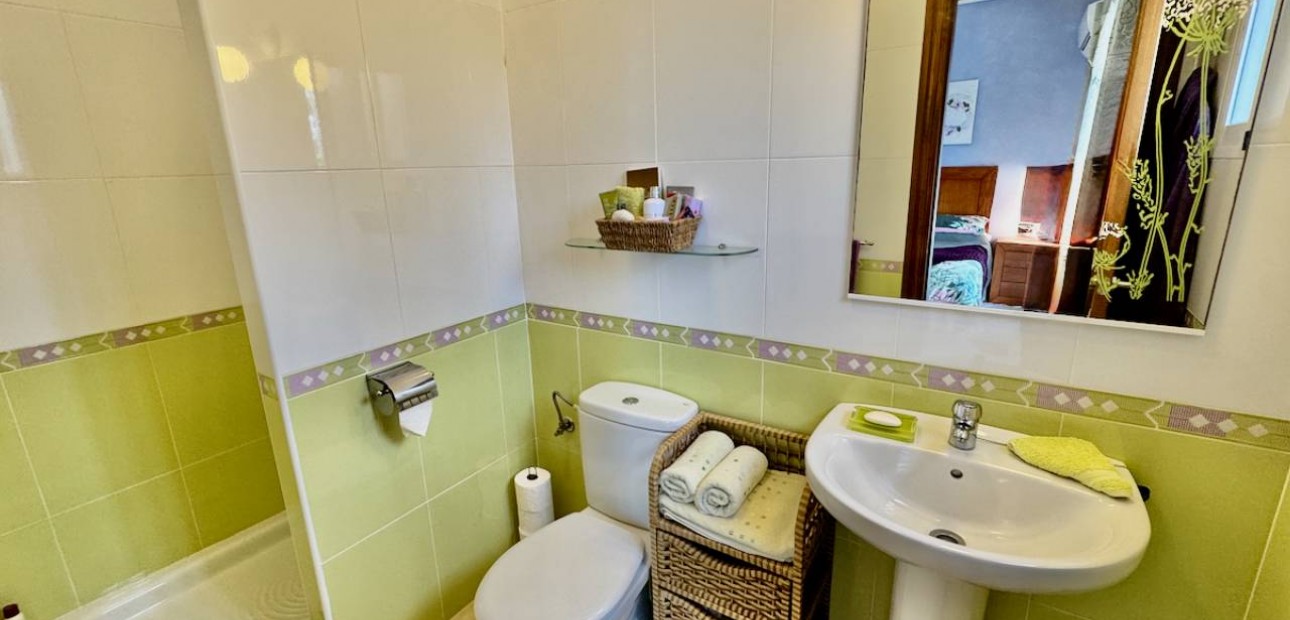 Herverkoop - Finca / Country Property -
Catral