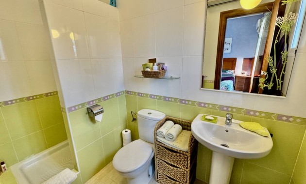 Herverkoop - Finca / Country Property -
Catral