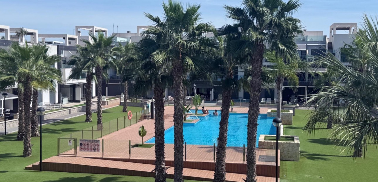 Venta - Bungalow -
Guardamar del Segura - EL RASO