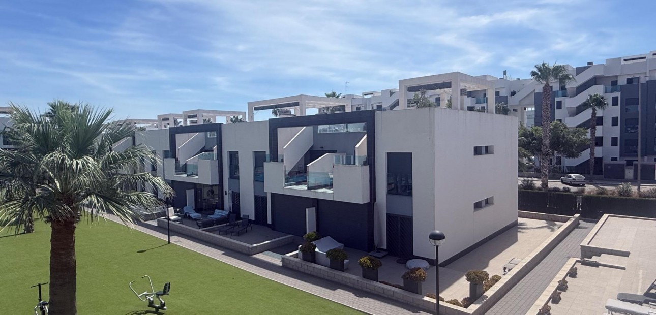 Venta - Bungalow -
Guardamar del Segura - EL RASO