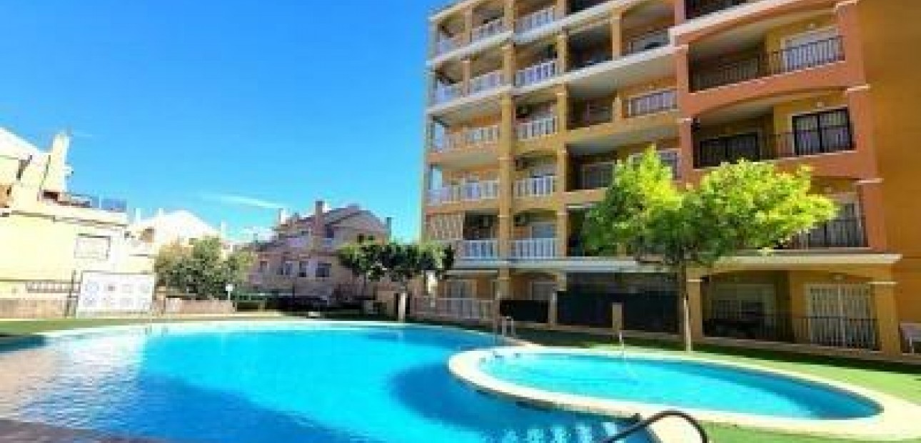 Herverkoop - Appartement / flat -
Torrevieja - Torreblanca