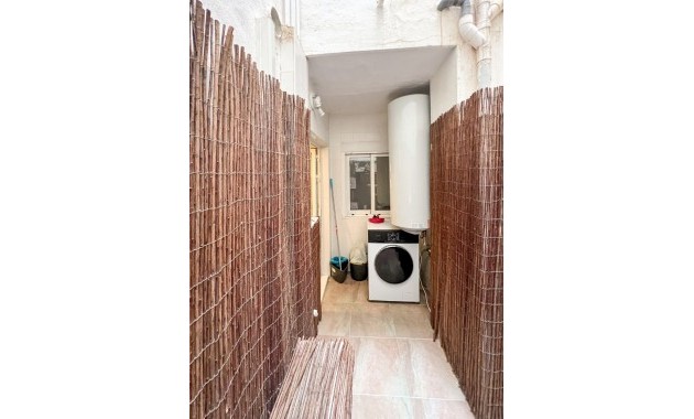 Herverkoop - 1. Apartment / flat -
Playa Del Cura - Torrevieja