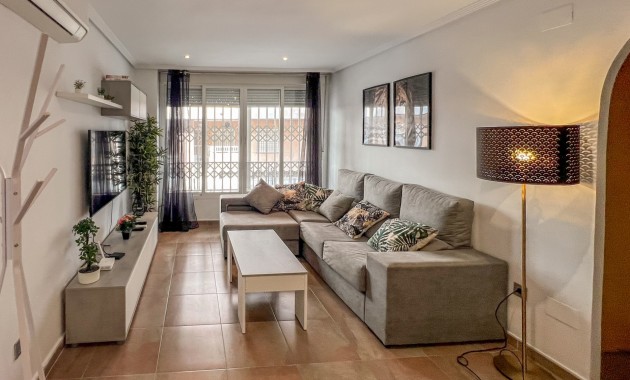 Herverkoop - 1. Apartment / flat -
Playa Del Cura - Torrevieja